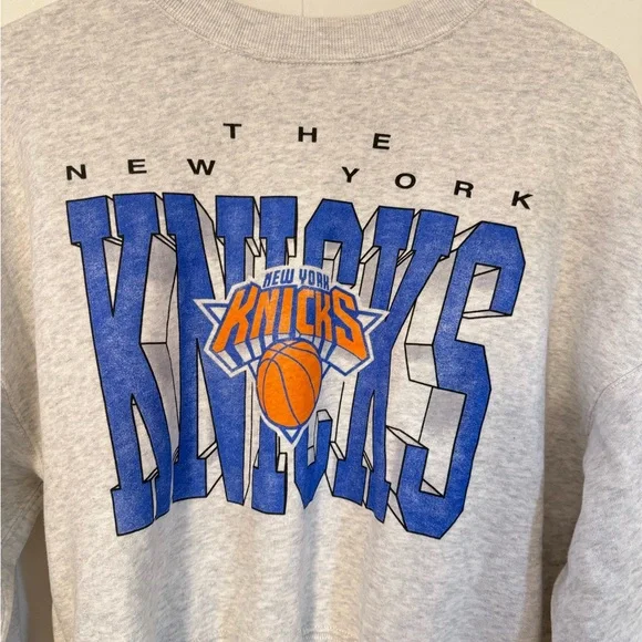 Abercrombie & Fitch Women’s Crew Neck Sweater - Picture 3 of 5